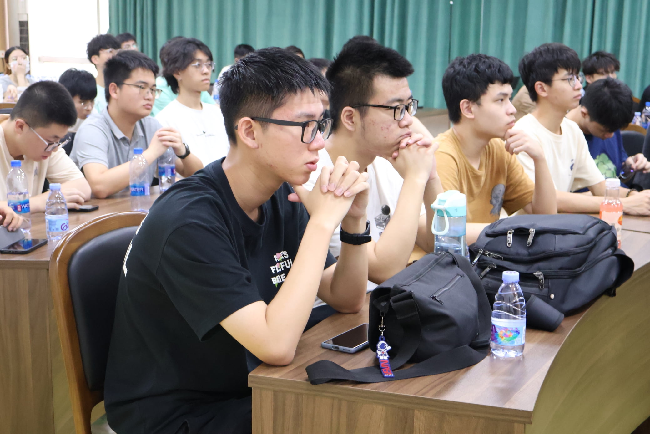 美信檢測(cè)攜手深大師生共啟2024實(shí)踐探索之旅